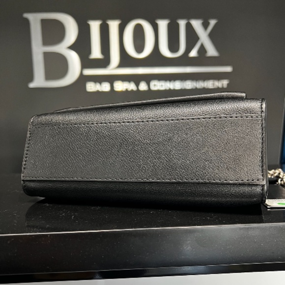 MyLock Me Shoulder bag - Picture 11 of 11